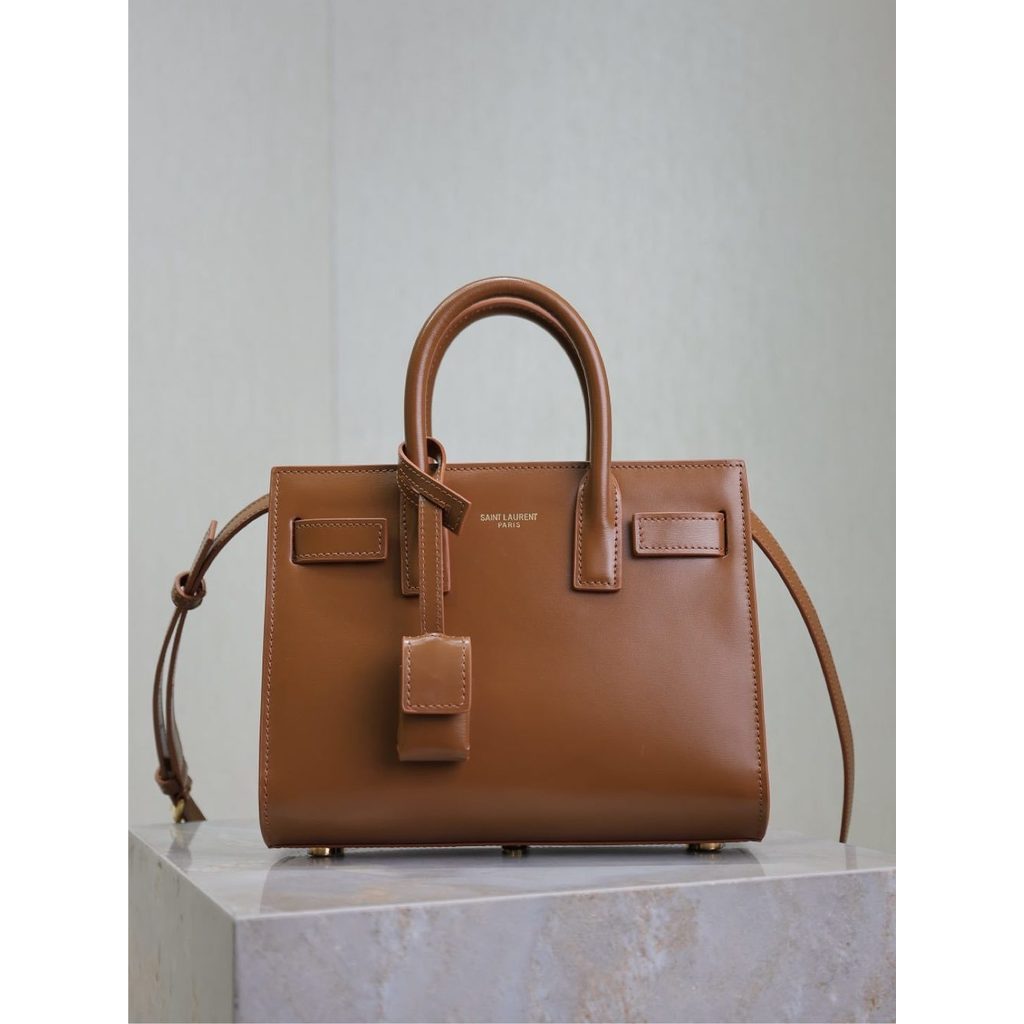 ph-11134201-820l5-mpa90vq5blsfc9.jpg YSL small Sac De Jour structured shopper handbag with protective feet and removeable clutch - 图片 1