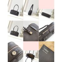 Loewe amazona 31 suede underarm baguette hobo bag gym bowling handbag with protective feet - 图片 9