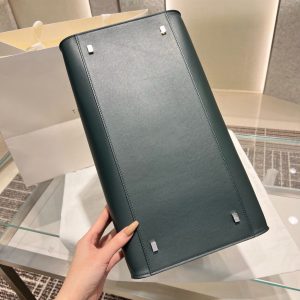 The Row Margaux 15 large capacity shopper handbag in box leather with protective feet - 图片 7