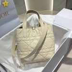 Dior Small Toujours Vertical Tote Bag slouchy mini bucket handbag in quilted calfskin - 图片 9