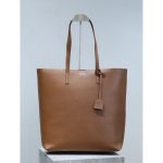 YSL chic resort beach tote minimalist open-top shoulder shopping tote in smooth calfskin - 图片 4