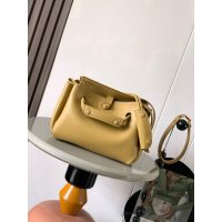 small Loewe Madrid convertible shopping handbag shoulder underarm tote in trapeze shape - 图片 2
