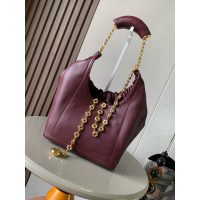 small Loewe squeeze ruched shoulder hobo tote bag with flamenco donut chain - 图片 8