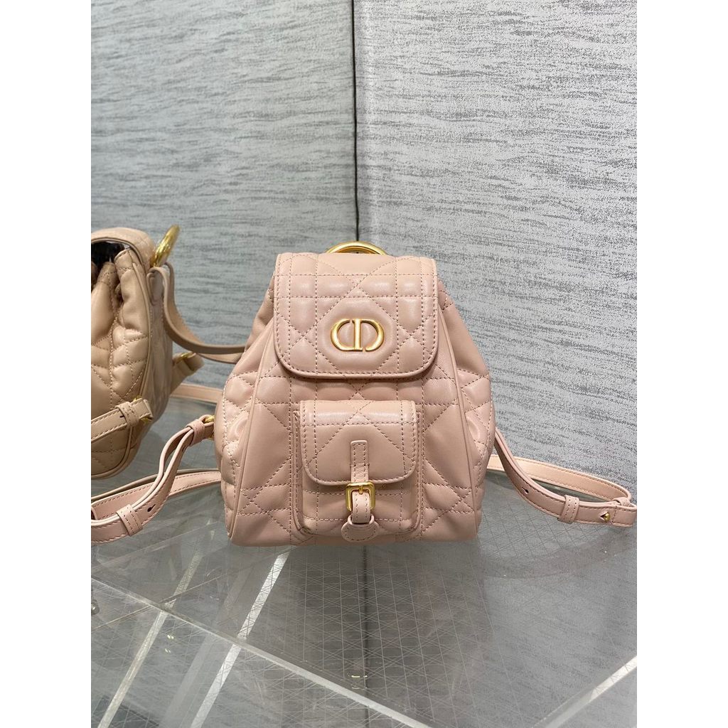ph-11134201-820l7-mpa9o68yo1kyd0.jpg Dior caro quiled mini drawstring flap backpack boutique package - 图片 1
