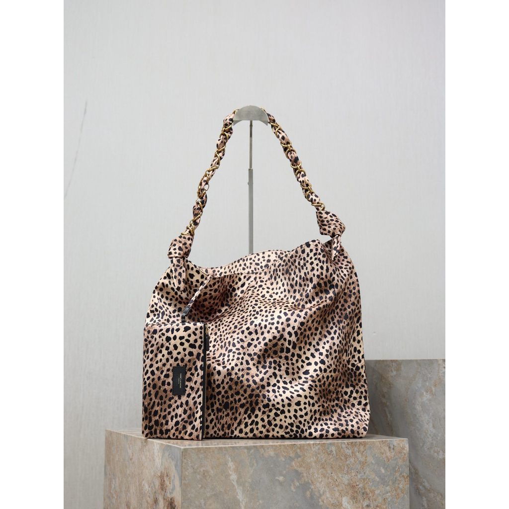 ph-11134201-820l8-mpa8xb5be0b082.jpg YSL Amalia large jacquard shoulder hobo tote related foldable storage handbag detatchable pouch - 图片 1