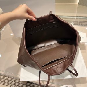 THE ROW Nuance minimalist shopper handbag travel carryall storage tote in saddle leather - 图片 5