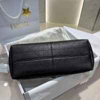 vintage Dior quilted halfmoon shoulder hobo tote underarm crikled baguette in dual size - 图片 4