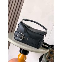 dual size Loewe biker puzzle shopper handbag shoulder flap military messenger with protective feet - 图片 4