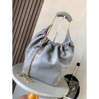 Loewe medium squeeze ruched shoulder tote bag with iconic donut chain - 图片 2
