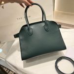 The Row Margaux 10 slouchy soft shopper handbag in box leather with protective feet - 图片 2