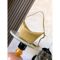 Loewe mini hammock hobo tote underarm baguette with dual strap for versatile carry - 图片 8