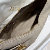 vintage Dior quilted halfmoon shoulder hobo tote underarm crikled baguette in dual size - 图片 9
