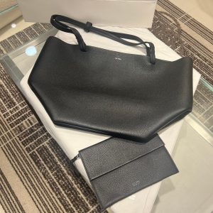 THE ROW Park Three Grained Leather Tote with Detachable Wristlet Pouch - 图片 3