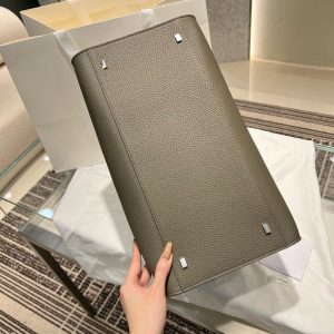 The Row Margaux 15 convertible shopper storage tote with protective studs - 图片 9
