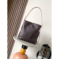 Loewe draped shoulder tote hottest vintage underarm hobo tote in lambskin - 图片 4