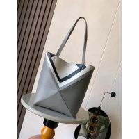 large Loewe minimalist puzzle tote spacious bucket handbag summer resort beach tote - 图片 6