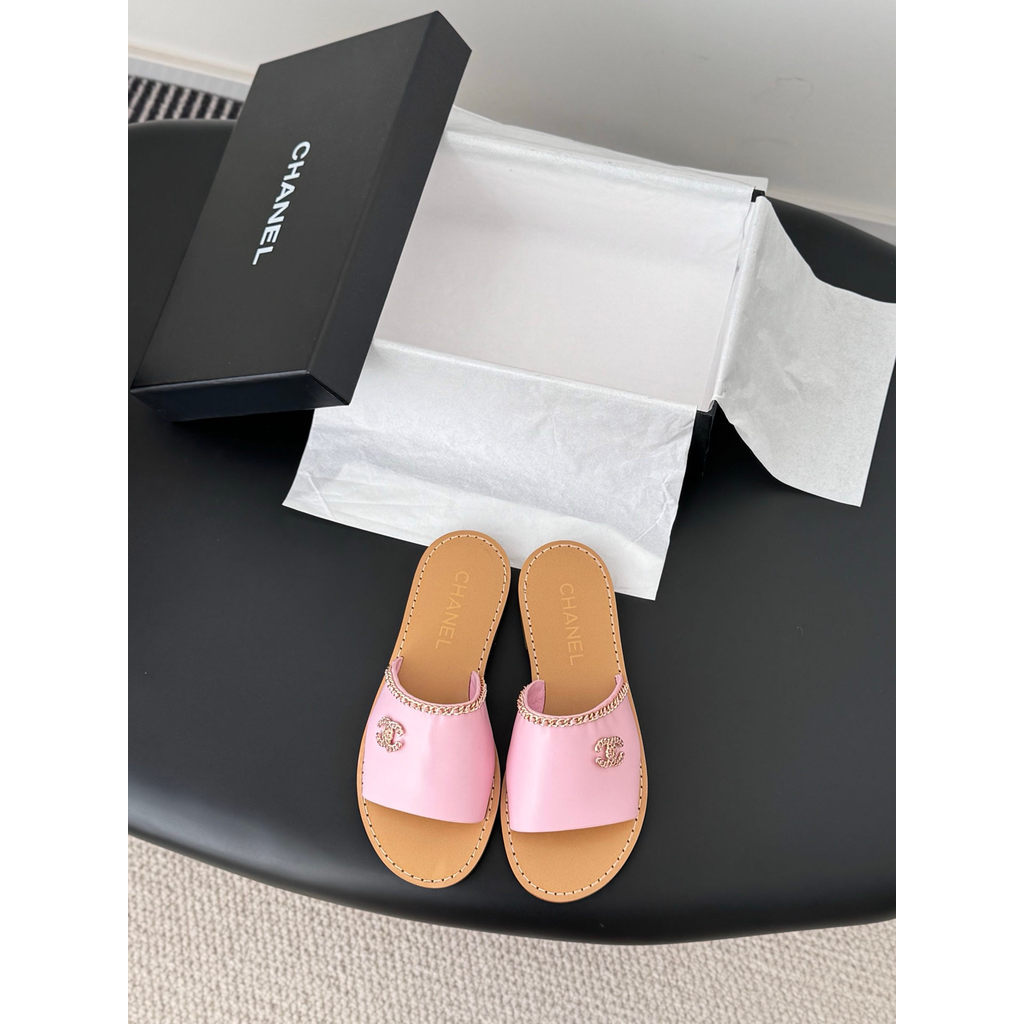 ph-11134201-820lf-mpa8mm112lu36e.jpg Chanel girls flat summer sandal indoor healthy slipper sandy beach footwear size35-40 - 图片 1