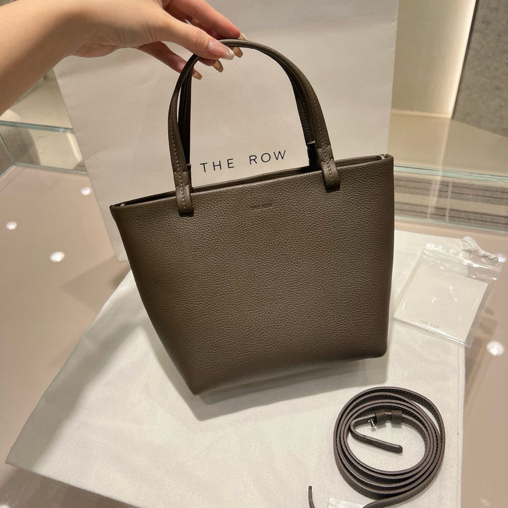 ph-11134201-820lf-mpa8slhhh1qmc5.jpg The Row Park Small Leather Tote minimalist bucket shopper handbag in pebbled calfskin - 图片 1