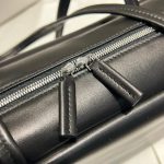 THE ROW Astra Bowling handbag shoulder underarm baguette tote in polished saddle leather - 图片 8