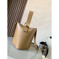 Loewe mini pebble bucket handbag minimalist bastket tote with adjustable handle - 图片 2
