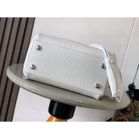 small Loewe Madrid convertible shopping handbag shoulder underarm tote in trapeze shape - 图片 6