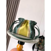Loewe flamenco luck pouch drawstring cloudy cosmetic clutch crossbody bucket bag with coiled knot - 图片 5