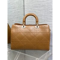 refined large Dior D-joy east-west shopper handbag travel cabin boarding luggage in lambskin - 图片 5