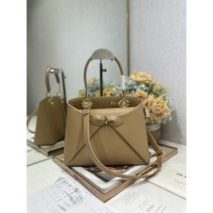 Dior cigale medium shopper designer shopper handbag structured tote with envelope silhouette - 图片 3