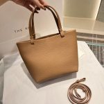 The Row Park Small Leather Tote minimalist bucket shopper handbag in pebbled calfskin - 图片 2
