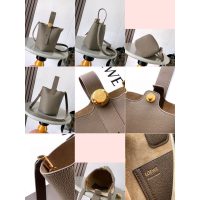 Loewe mini pebble bucket handbag minimalist bastket tote with adjustable handle - 图片 9