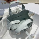 Dior Small Toujours Vertical Tote Bag slouchy mini bucket handbag in quilted calfskin - 图片 8