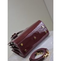 YSL small Sac De Jour structured shopper handbag with removeable pouch and protective feet - 图片 3