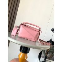 dual size Loewe puzzle edge top-handle tote handbag in rich pink with protective bar - 图片 2