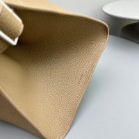The Row margaux 15 shell belt shopper tote convertible travel carryall handbag in grainy calfskin - 图片 6