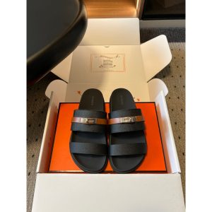 epsom Hermes Jackson flat sandal summer slipper with silver kelly buckle