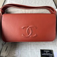 Chanel shoulder Messenger Flap Bag-Black Lambskin Stitched CC Logo