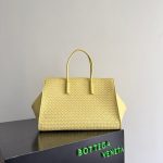 BV intrecciato medium roma shopper handbag boutique package