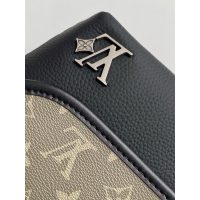 Louis Vuitton LV smonogram shoulder crossbody bag