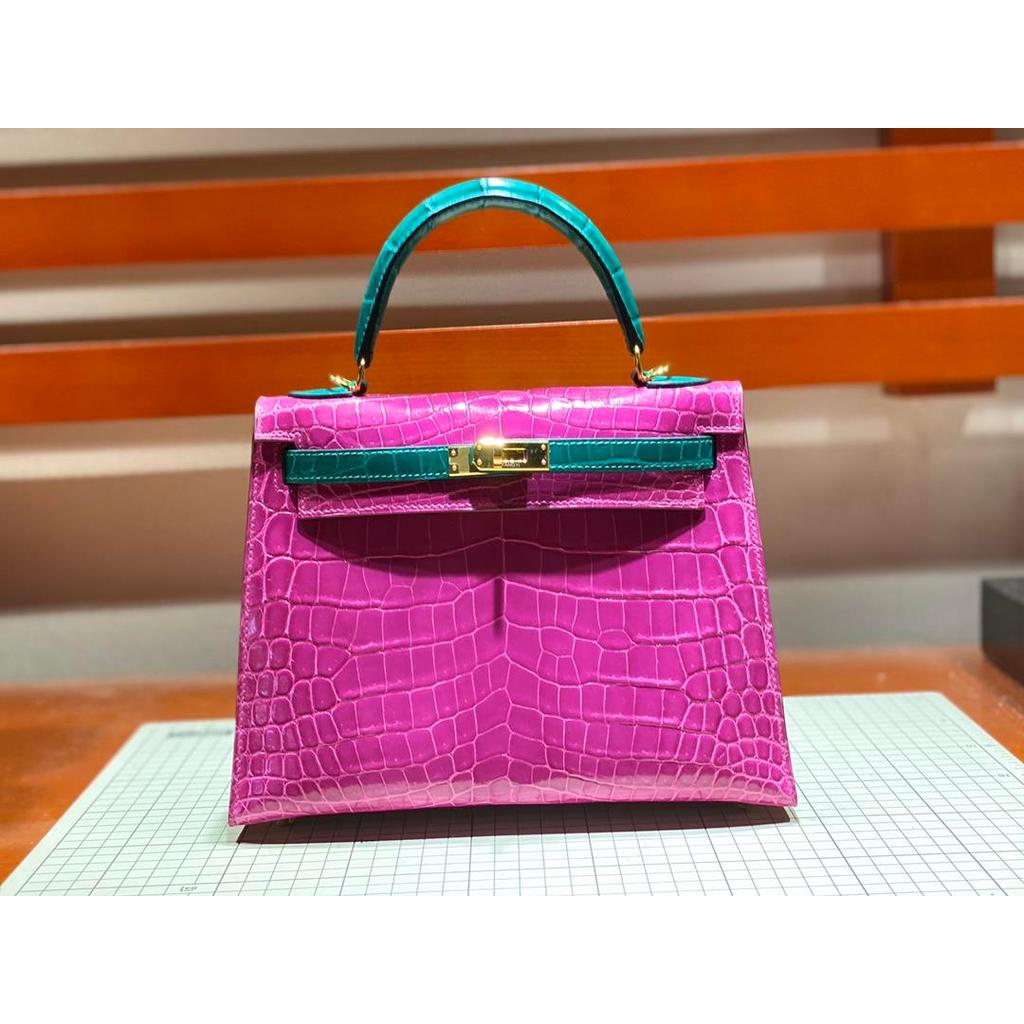 ph-11134201-820l5-mqsl1xq6zh8r26.jpg Hermes bicolor kelly 25 handbag GHW with horseshoe stamp in alligator full handmade/boutique inclusion