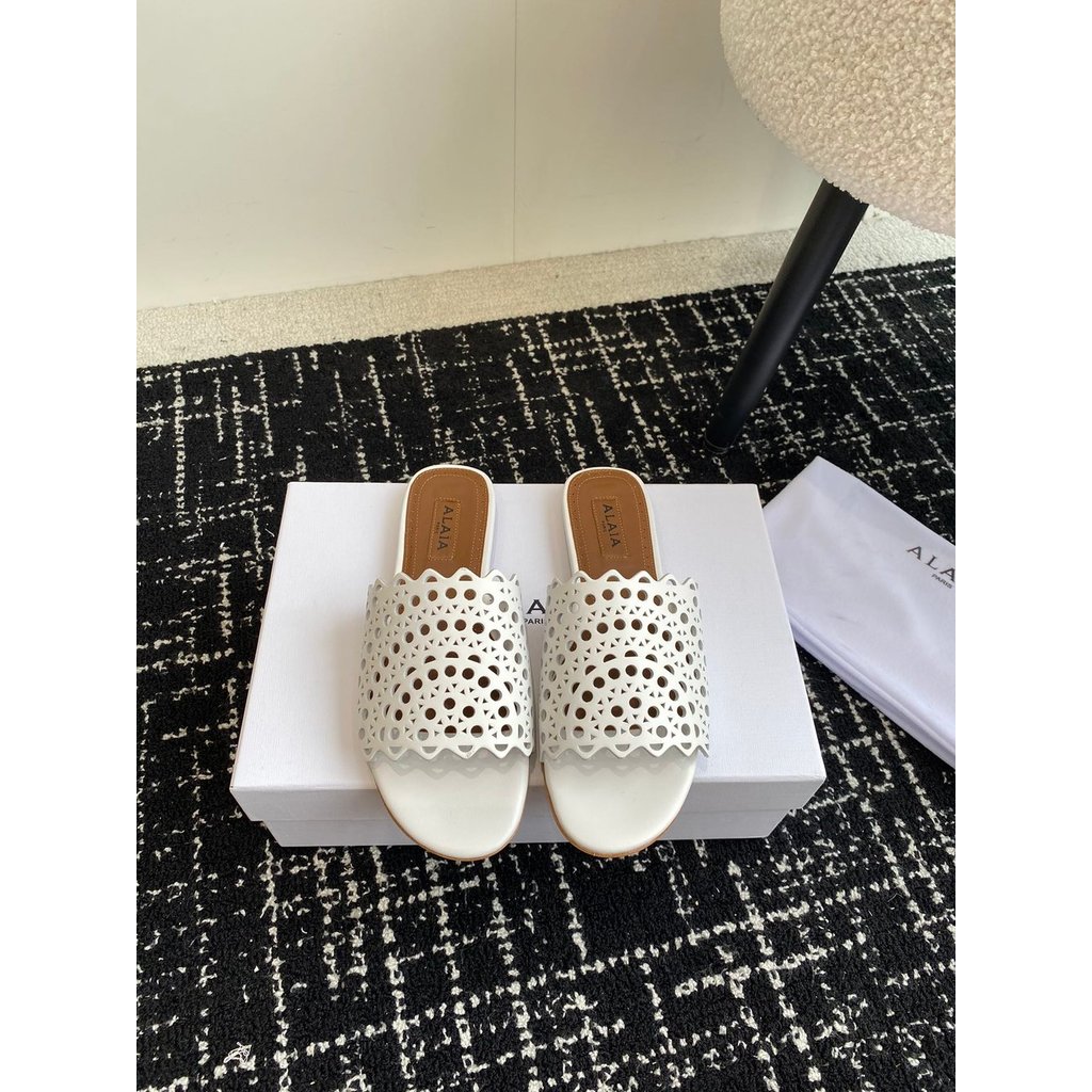ph-11134201-820l6-mqsppak33eo1fd.jpg Alaia perforated women's flat slide slipper summer sandal resort beach shoes size35-42 - 图片 1