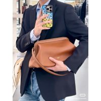 Celine women's puffy cocktail evening clutch cosmetic pouch wallet holder - 图片 3