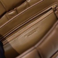 Bottega BV cassette woven flap square messenger padded cosmetic pouch clutch with magnetic closure - 图片 9