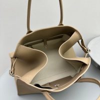 The Row margaux 15 shell belt shopper tote convertible travel carryall handbag in grainy calfskin - 图片 4
