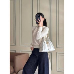 Small diamond-quilted Chanel hammock handbag/drawstring shoulder hobo tote/chain crossbody bag