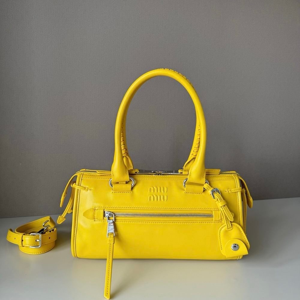 ph-11134201-820l7-mqsqv6kzpedc0a.jpg Miu miu Boston shopper handbag/shoulder underarm barrel tote - 图片 1