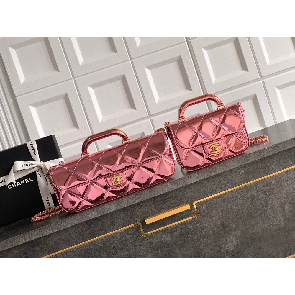 ph-11134201-820l7-mqsrczmca49b0b.jpg Chanel East-West Top Handle Baguette/mini handbag in metallic patent leather