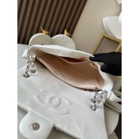 Chanel Classic Flap Shoulder Bag in quilted lambskin beige SHW