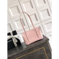 Chanel Preppy Coco Shoulder Flap/baguette Bag in caviar calfskin