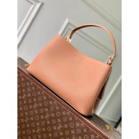 Louis Vuitton Capucines GM Grainy Calfskin Tote Bag Women