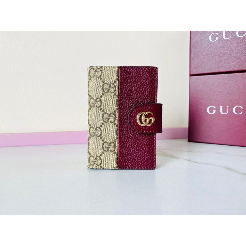 ph-11134201-820l8-mqsro16paebld7.jpg Gucci GG Supreme Burgundy Leather Card holder Wallet - 图片 1